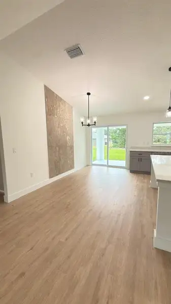 Spacious, unfurnished interior of a new home in , Ocklawaha (Image 19).