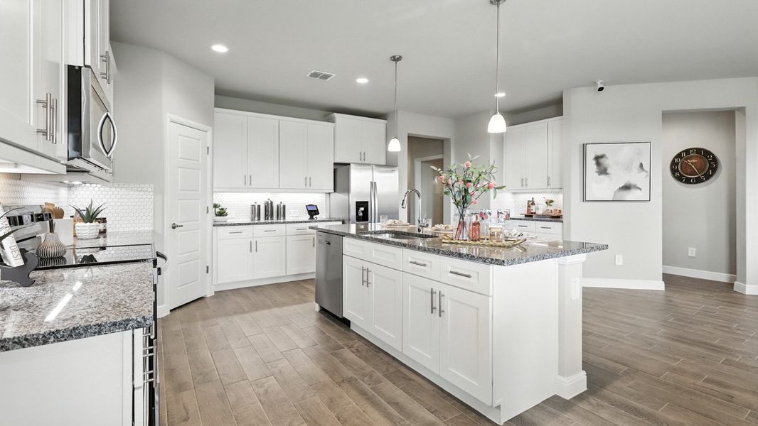 Representative furnished interior of a home built from the Blanco by D.R. Horton in Lakeview Pointe, Grand Prairie (Image 14).