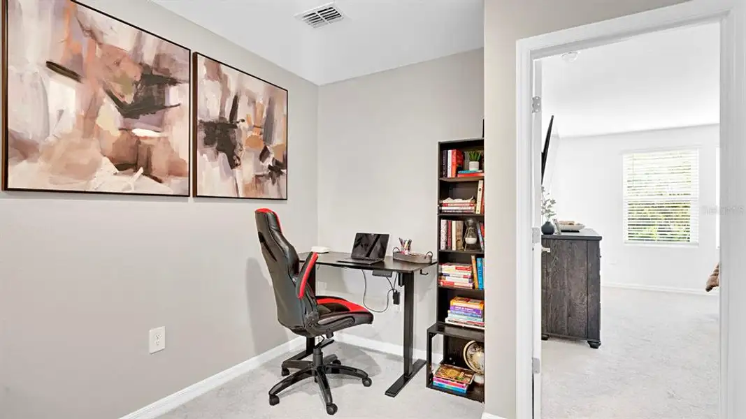 Furnished interior view inside a new home in , Kissimmee (Image 9).