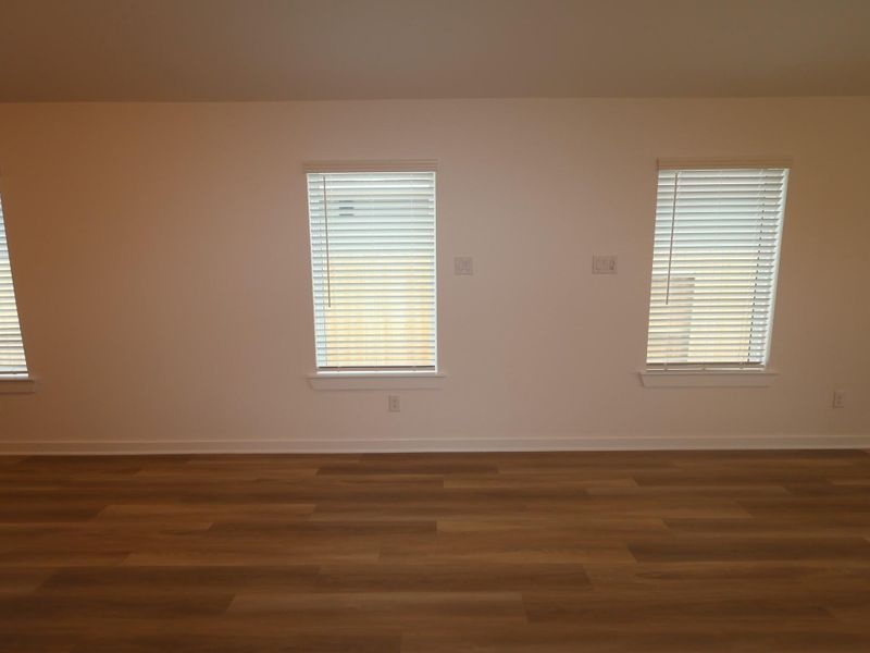 Spacious, unfurnished interior of a new home in Summerview, Fulshear (Image 34). Spacious, unfurnished interior of a new home in Summerview, Fulshear (Image 34).