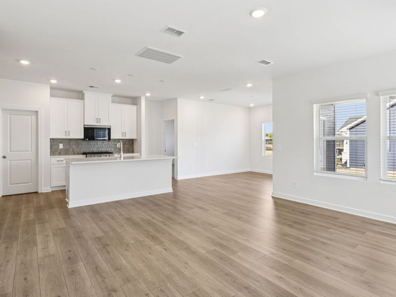 Spacious, unfurnished interior of a new home in Brighton Springs, York (Image 12).