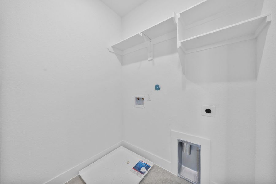 Spacious, unfurnished interior of a new home in Bridgeland, Cypress (Image 29).