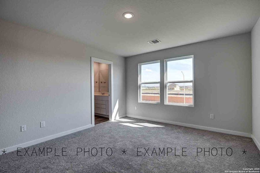 Spacious, unfurnished interior of a new home in Mesa Vista, San Antonio (Image 12).