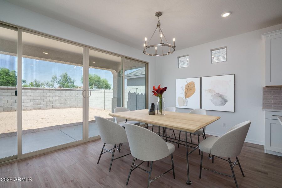 9VS) DINING 9VS) DINING