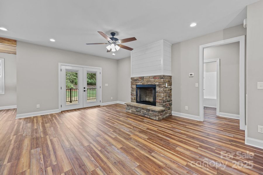 Spacious, unfurnished interior of a new home in , Salisbury (Image 23).