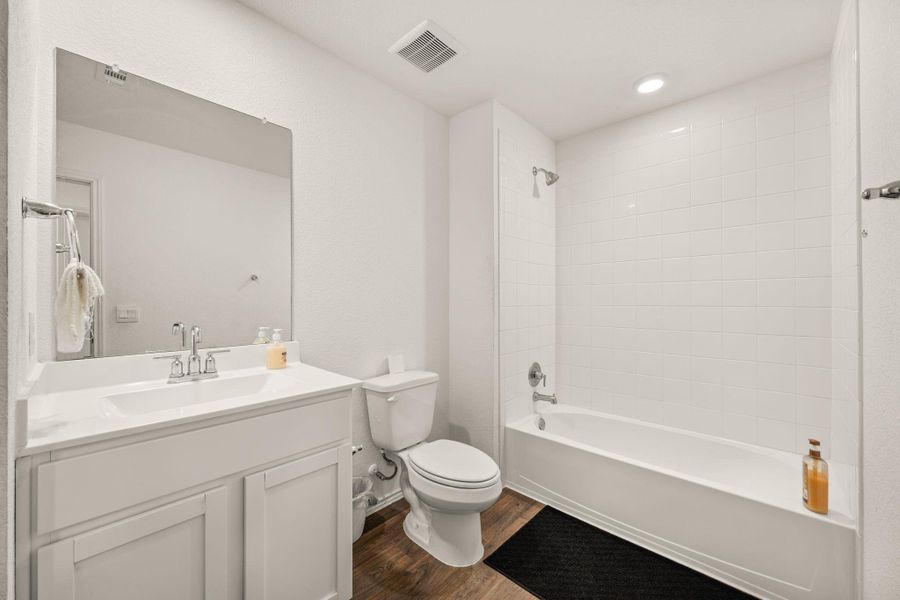 Furnished interior view inside a new home in Palomino, Manor (Image 16). Furnished interior view inside a new home in Palomino, Manor (Image 16).