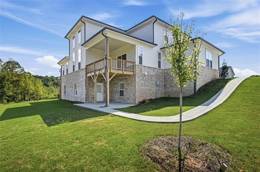Exterior details and patio area of a home in Conner Farm, Dawsonville (Image 25).