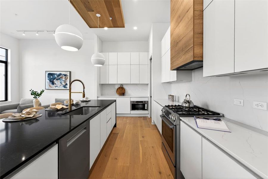 Representative Photo Only. Actual Unit Differs