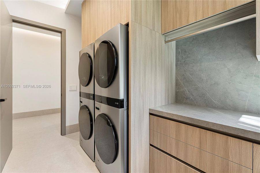 Furnished interior view inside a new home in , Pinecrest (Image 55).