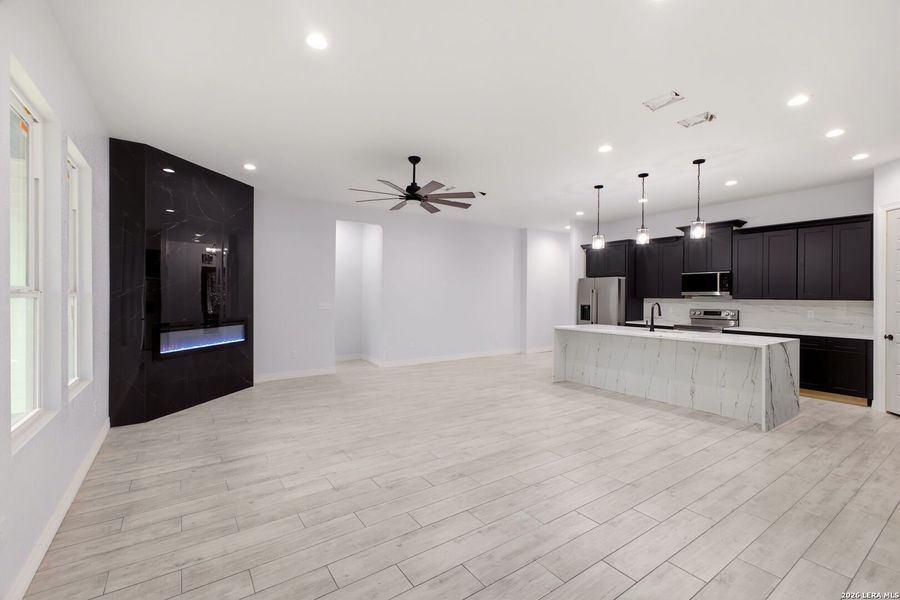 Spacious, unfurnished interior of a new home in , Spring Branch (Image 12).