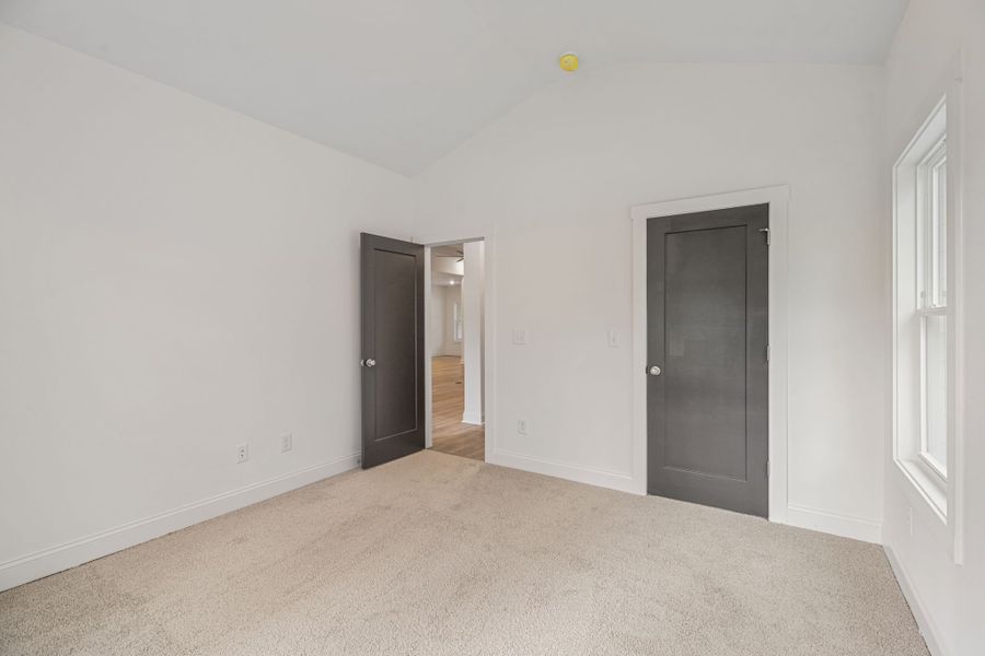 Spacious, unfurnished interior of a new home in Flint Farms, Concord (Image 38).