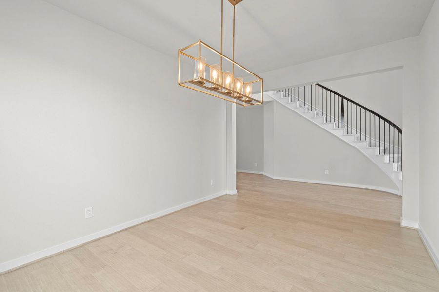 Spacious, unfurnished interior of a new home in Sienna 45', 50', Missouri City (Image 22).