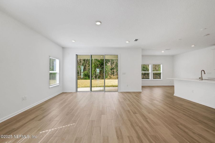 Spacious, unfurnished interior of a new home in TrailMark, St. Augustine (Image 33).