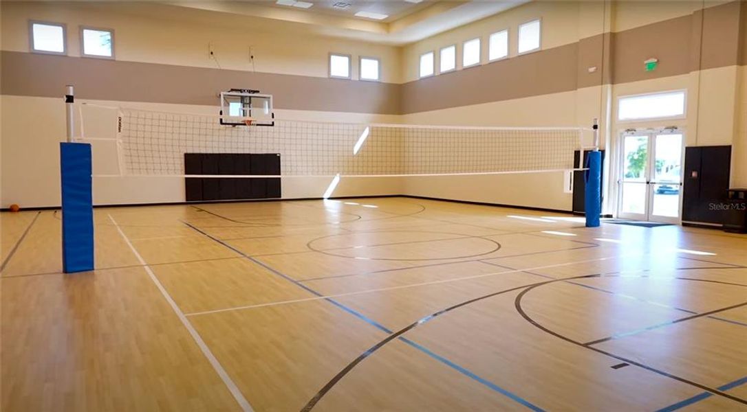 Spacious, unfurnished interior of a new home in , Fort Myers (Image 18).