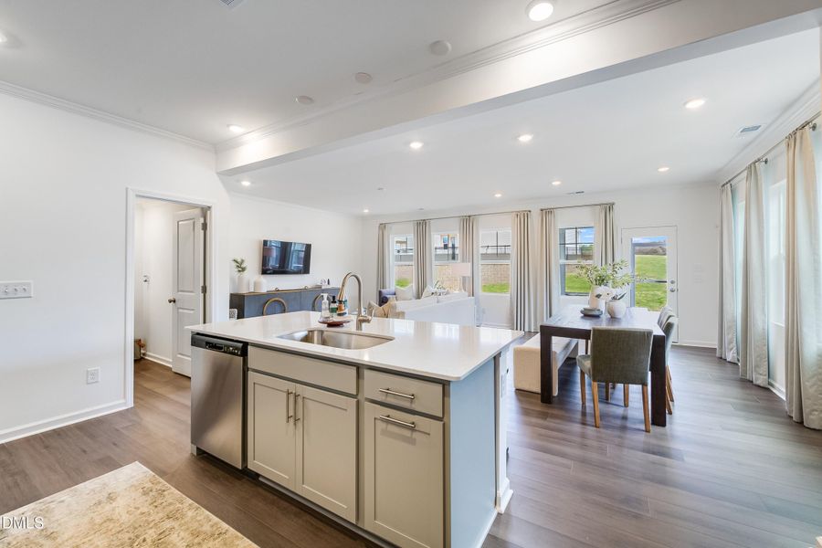 SUN_SherriDowns_Pic_Chadwick_09