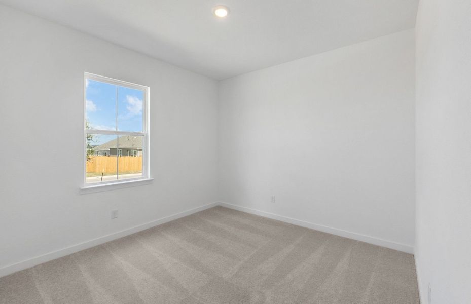 Spacious, unfurnished interior of a new home in County View, Temple (Image 14).