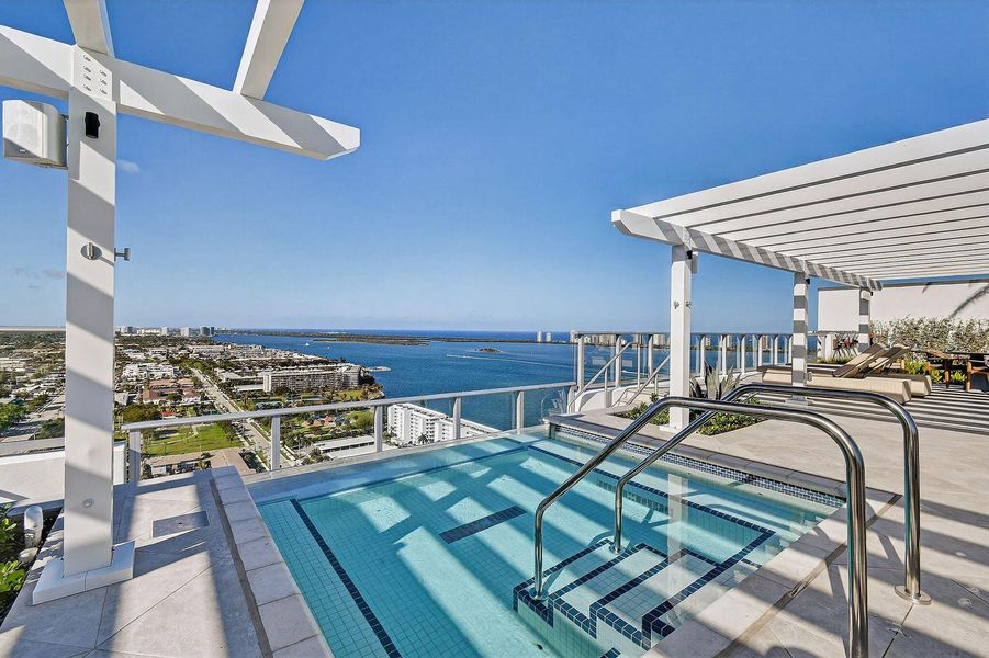 Nautilus220Amenities(66) Nautilus220Amenities(66)