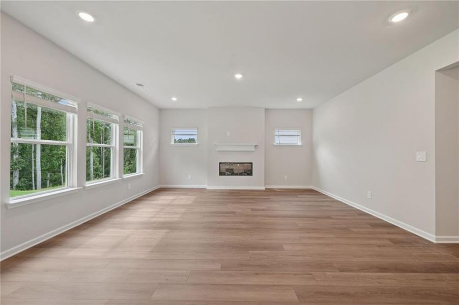 Spacious, unfurnished interior of a new home in Vines at Mill Creek - Estate Series, Braselton (Image 38).