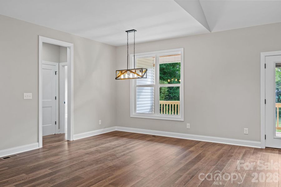 Spacious, unfurnished interior of a new home in , Salisbury (Image 35).