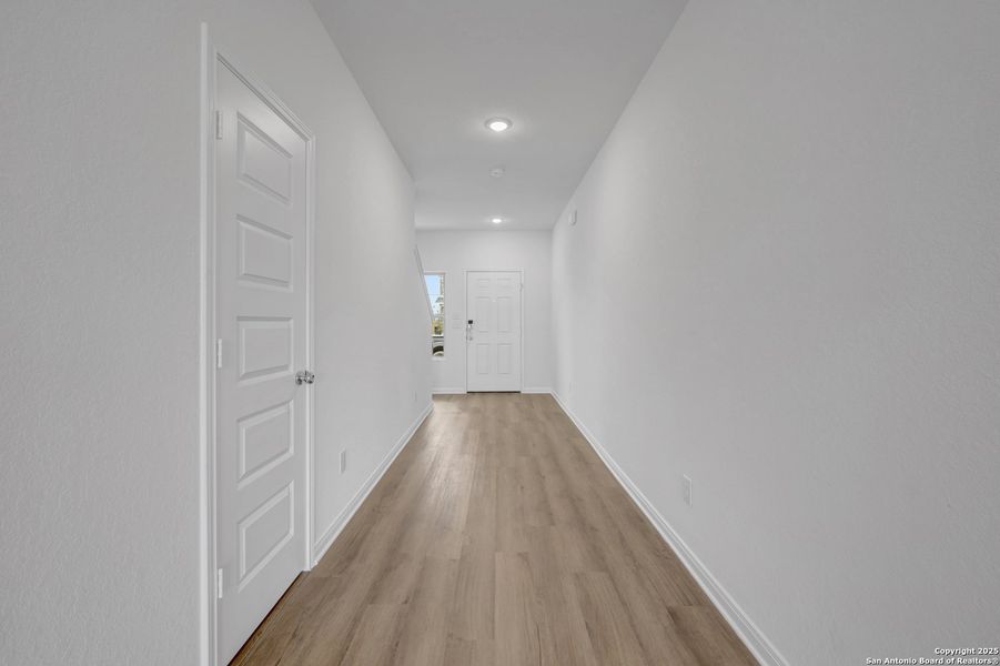 Spacious, unfurnished interior of a new home in Paloma Park, Converse (Image 41).