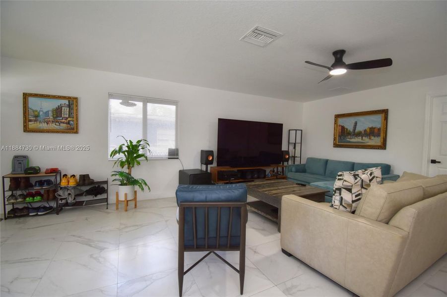 Furnished interior view inside a new home in , Fort Lauderdale (Image 4). Furnished interior view inside a new home in , Fort Lauderdale (Image 4).