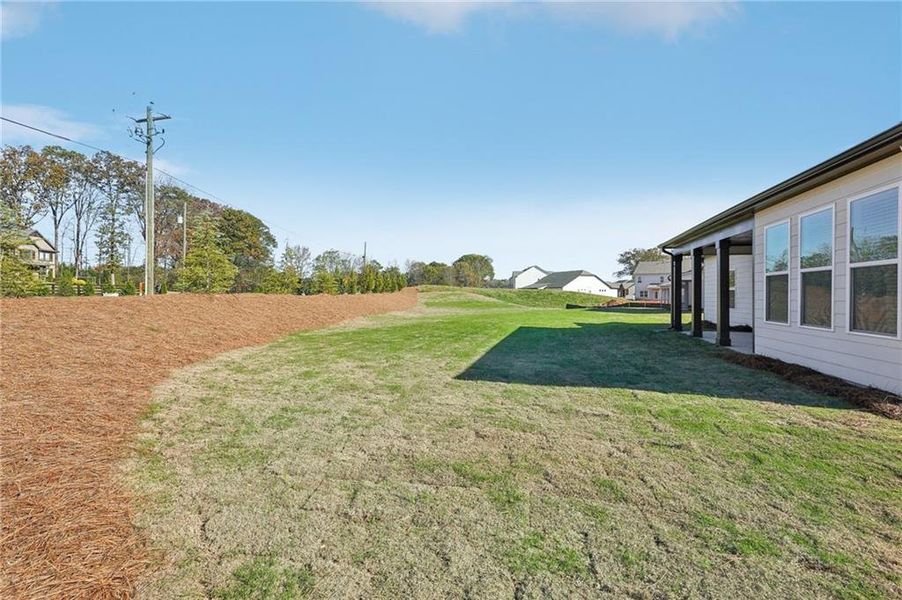 Exterior details and patio area of a home in Summerlin, Winder (Image 37).