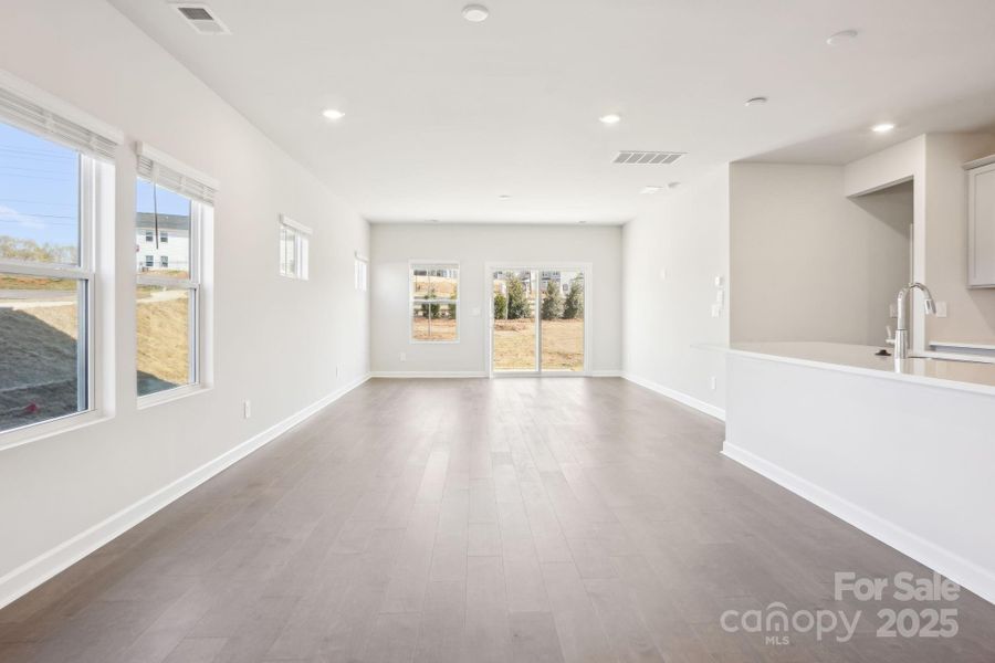 Photo is not of the actual home, but is an inspirational photo of builder’s model home and may depict options, furnishings, and/or decorator features that are not included Photo is not of the actual home, but is an inspirational photo of builder’s model home and may depict options, furnishings, and/or decorator features that are not included