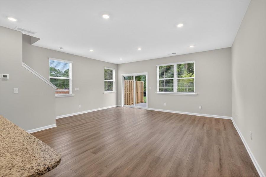 Spacious, unfurnished interior of a new home in Fernhurst, McDonough (Image 14).