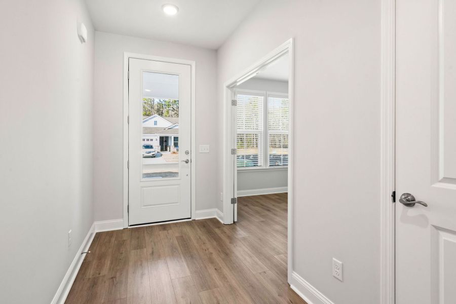 Spacious, unfurnished interior of a new home in Del Webb Savannah at Heartwood, Richmond Hill (Image 13).