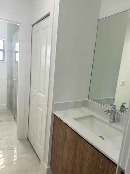 Image 12 of a home in .