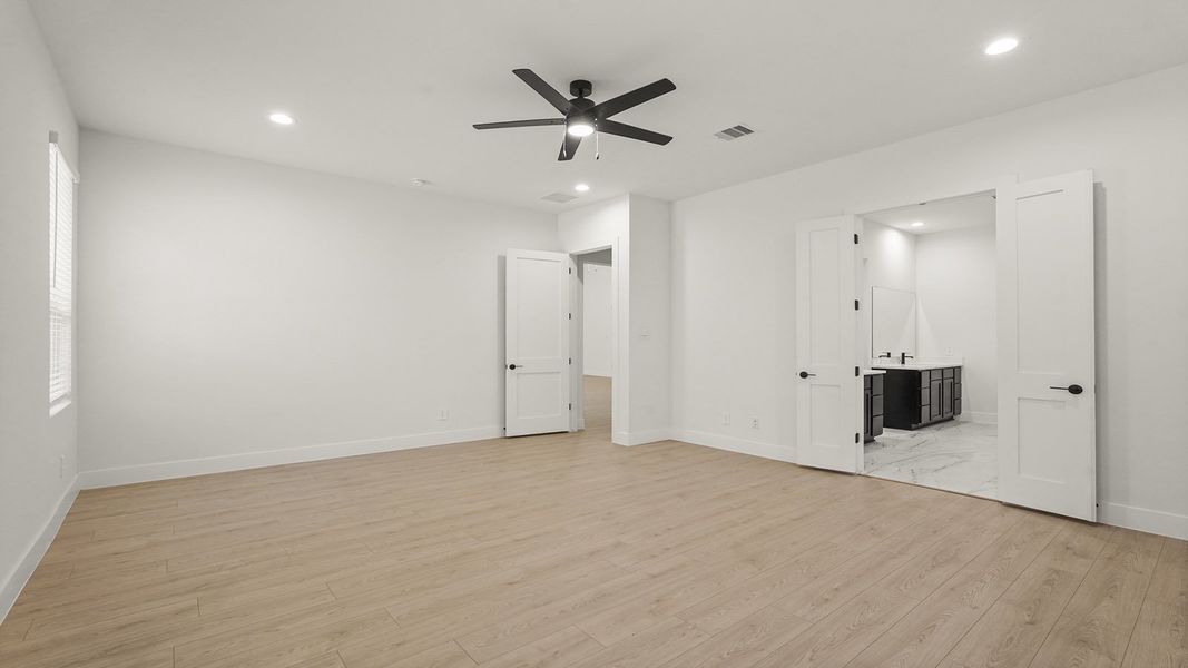 Representative unfurnished interior of a home built from the Portifino by D.R. Horton in Butlers Bend Estates, Pinehurst (Image 66). Representative unfurnished interior of a home built from the Portifino by D.R. Horton in Butlers Bend Estates, Pinehurst (Image 66).
