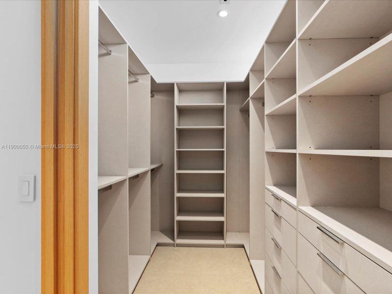 Spacious, unfurnished interior of a new home in , Miami Shores (Image 18).