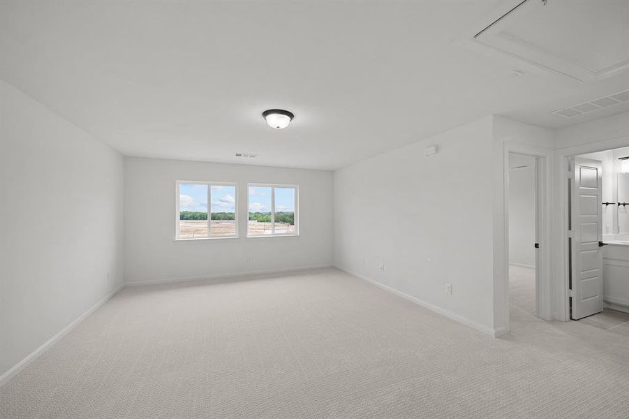 Spacious, unfurnished interior of a new home in Treeline, Justin (Image 16).