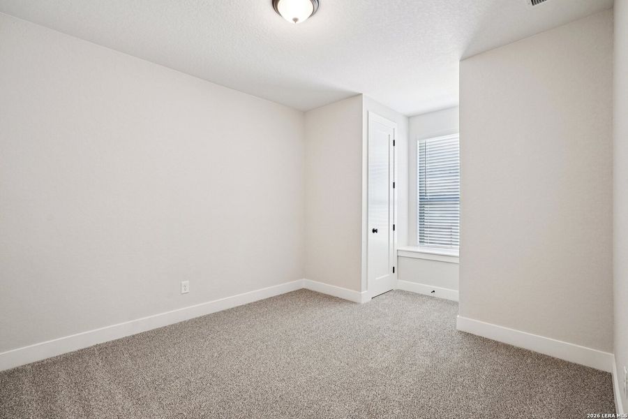 Spacious, unfurnished interior of a new home in Meyer Ranch, New Braunfels (Image 38).