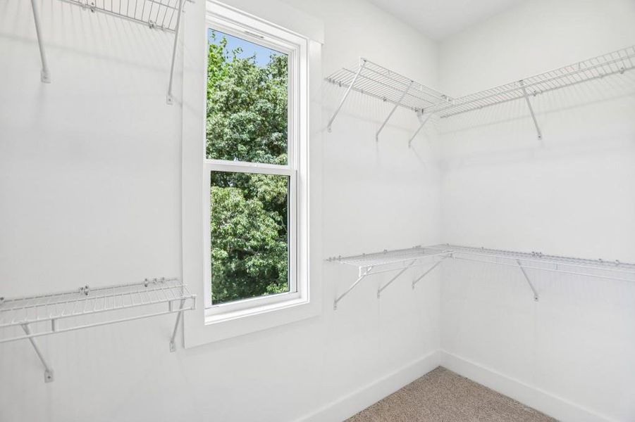Spacious, unfurnished interior of a new home in , Marietta (Image 41).