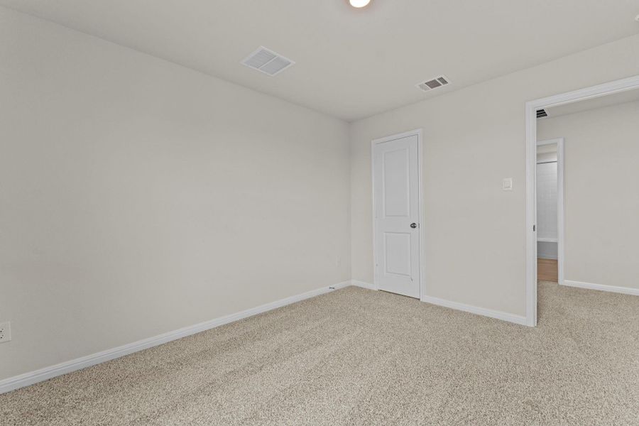 Spacious, unfurnished interior of a new home in Whisper South, San Marcos (Image 26).