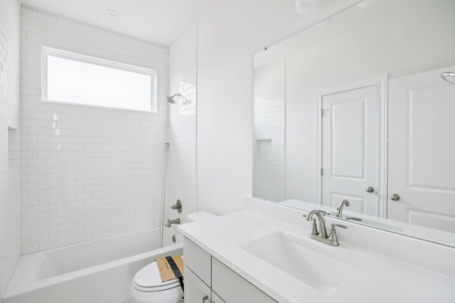 Furnished interior view inside a new home in Persimmon, Buda (Image 7).