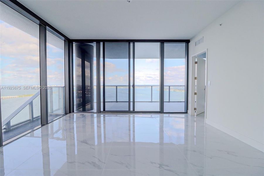 Spacious, unfurnished interior of a new home in , Miami (Image 56).