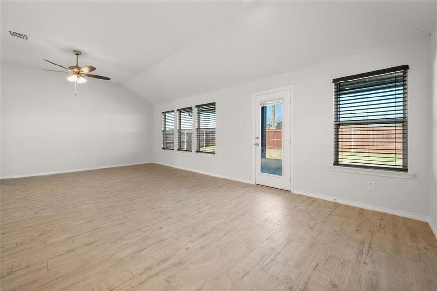 Spacious, unfurnished interior of a new home in , Fort Worth (Image 32).