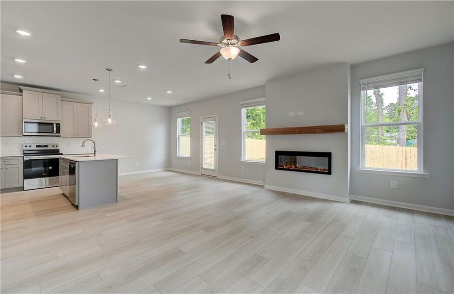 Spacious, unfurnished interior of a new home in Enclave at Evergreen, Fairburn (Image 15).