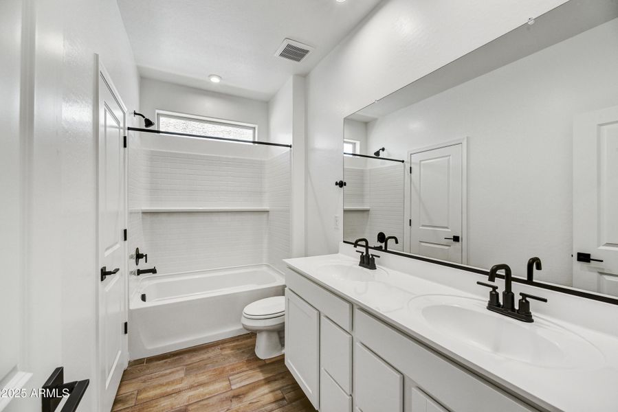 03-Bathroom 03-Bathroom