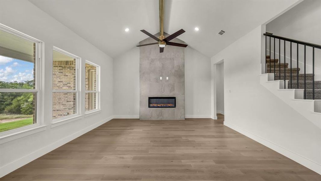 Spacious, unfurnished interior of a new home in Woodland Lakes Estates, Weatherford (Image 24).