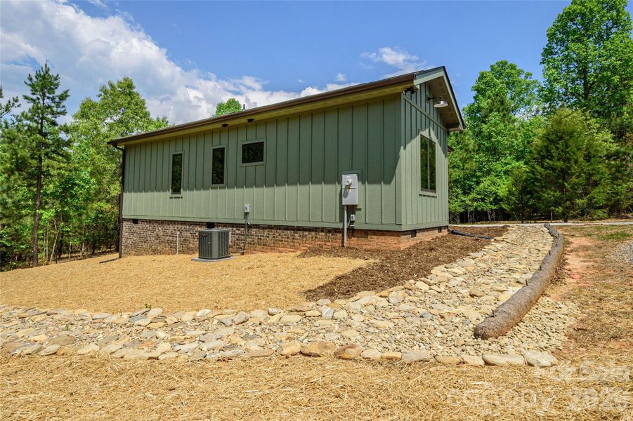 Exterior details and patio area of a home in , Rutherfordton (Image 31).
