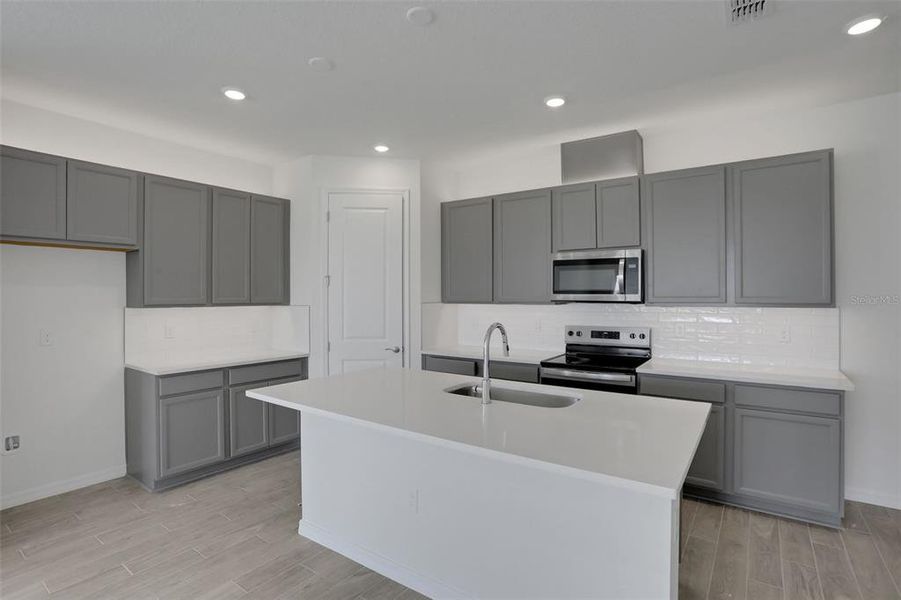 Furnished interior view inside a new home in Turnleaf, Punta Gorda (Image 3).