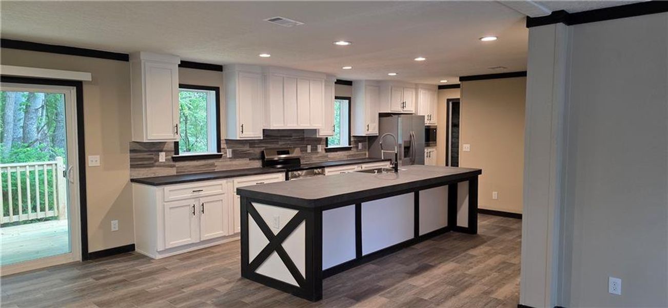Furnished interior view inside a new home in , Jasper (Image 3).