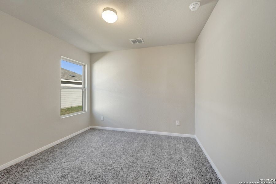 Spacious, unfurnished interior of a new home in Greenspoint Heights, Seguin (Image 16).