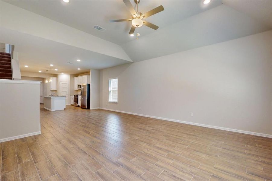 Spacious, unfurnished interior of a new home in ValleyBrooke, Mesquite (Image 39). Spacious, unfurnished interior of a new home in ValleyBrooke, Mesquite (Image 39).