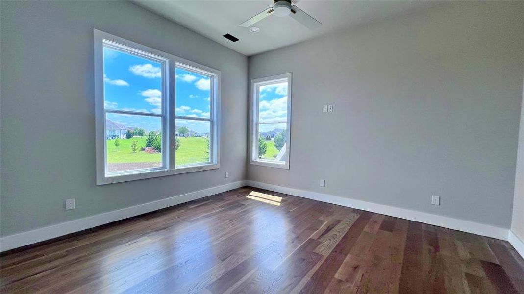 Spacious, unfurnished interior of a new home in , Weston (Image 13).
