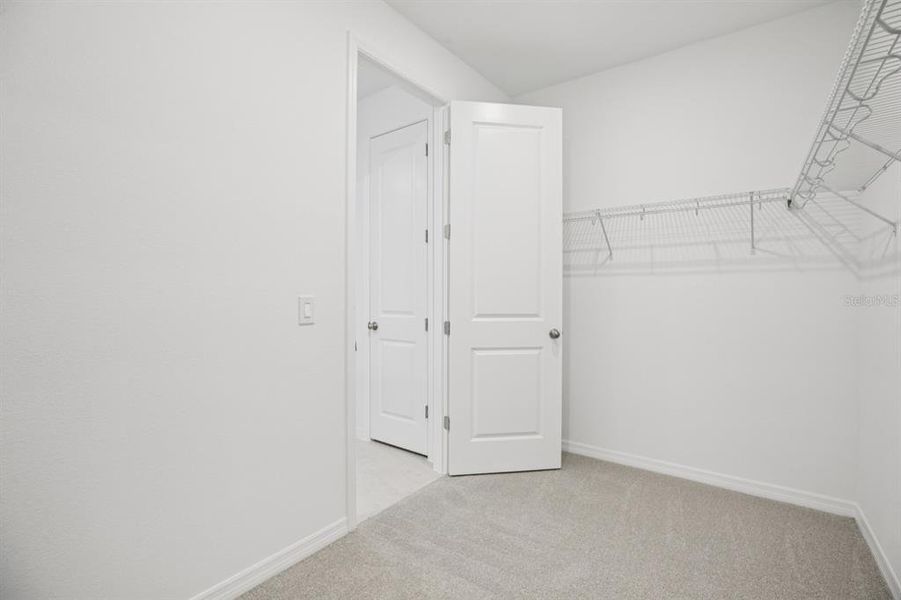 Spacious, unfurnished interior of a new home in , Winter Garden (Image 48).