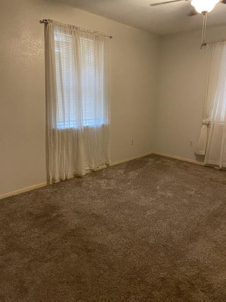 Spacious, unfurnished interior of a new home in , Bangs (Image 9).